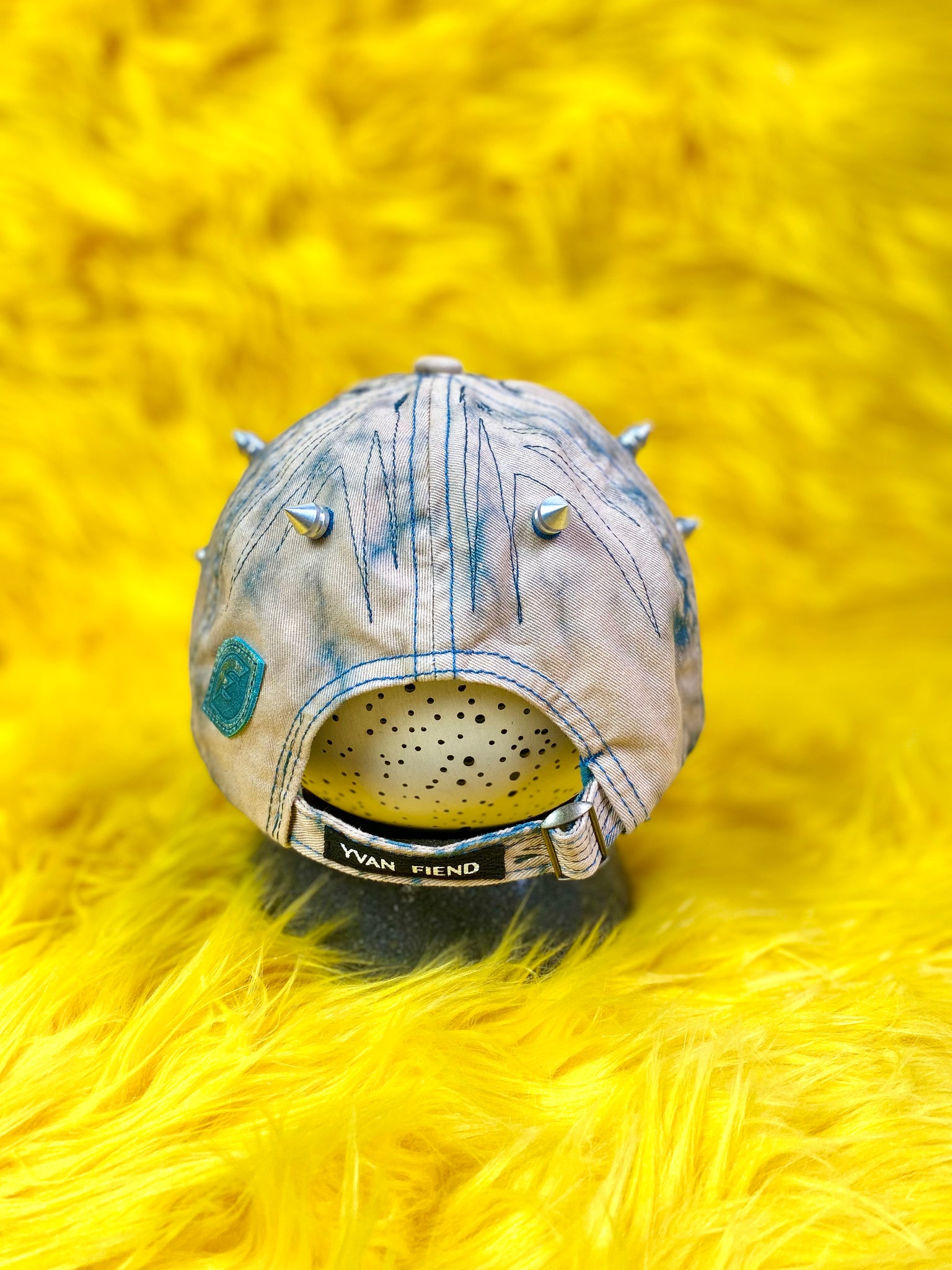 Gorra ACID REIGN spikes